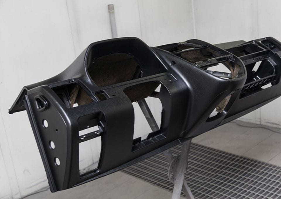 Hero-Banner-Applications_Case Studies-Prepreg Car Body Panels