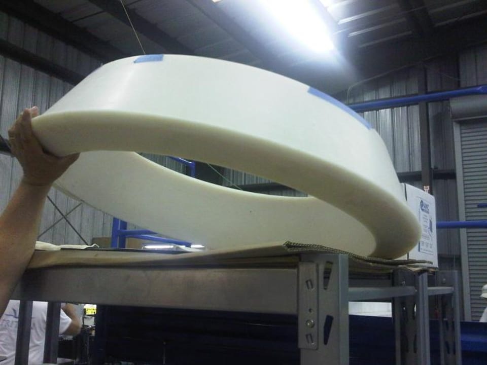 Nylatron® MC 907 PA6製の潜水艦ハッチのシーリング Submarine hatch seal made from Nylatron® MC 907 PA6
