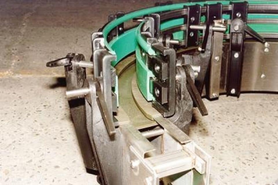 Nylatron/Ertalon LFX PA6 wear strip for bottling conveyor Nylatron/Ertalon LFX PA6 wear strip for bottling conveyor
